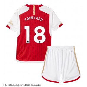 Arsenal Takehiro Tomiyasu #18 Replika Hemmatröja Barn 2023-24 Kortärmad (+ Korta byxor)